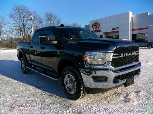 2024 RAM 2500 Tradesman Crew Cab 4x4 6'4' Box