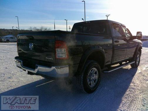 2024 RAM 2500 Tradesman Crew Cab 4x4 6'4' Box