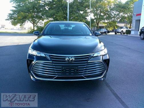 2022 Toyota Avalon XLE