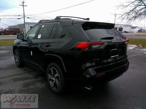 2025 Toyota RAV4 Hybrid SE