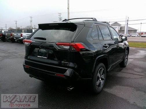 2025 Toyota RAV4 Hybrid SE