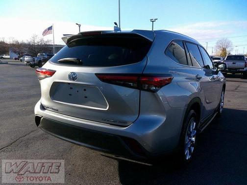 2022 Toyota Highlander Limited