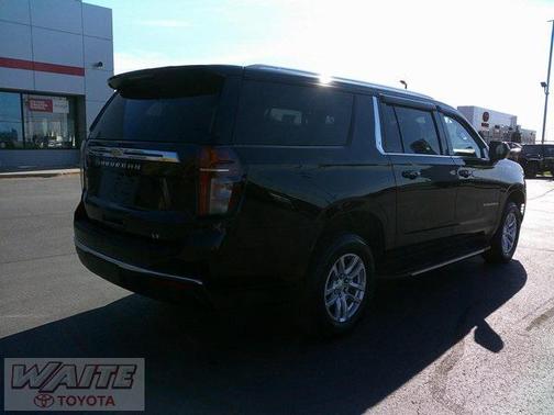 2022 Chevrolet Suburban LT
