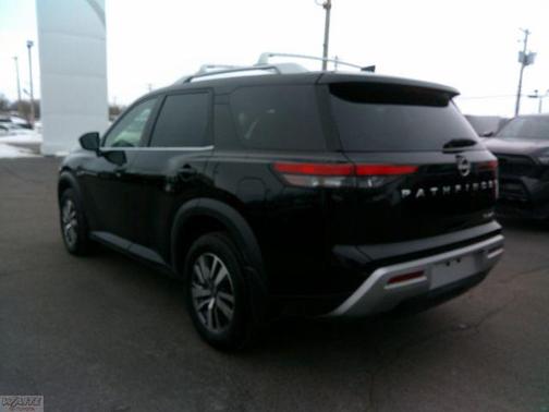 2024 Nissan Pathfinder SL 4WD