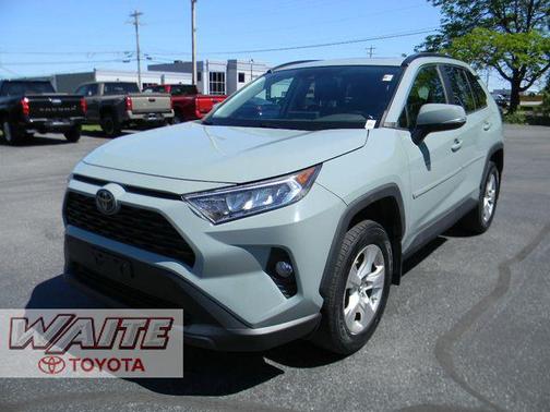 Lunar Rock 2019 Toyota RAV4 XLE