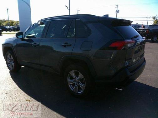 2022 Toyota RAV4 Hybrid LE