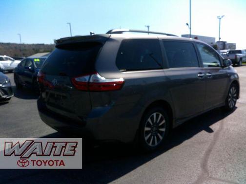 2019 Toyota Sienna XLE Premium