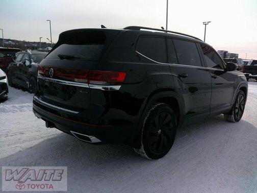 2024 Volkswagen Atlas 2.0T SE w/Technology 4MOTION