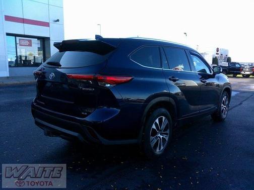 2021 Toyota Highlander Hybrid XLE