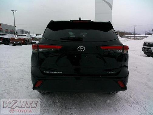2022 Toyota Highlander LE