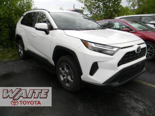 Ice Cap 2025 Toyota RAV4 Hybrid LE