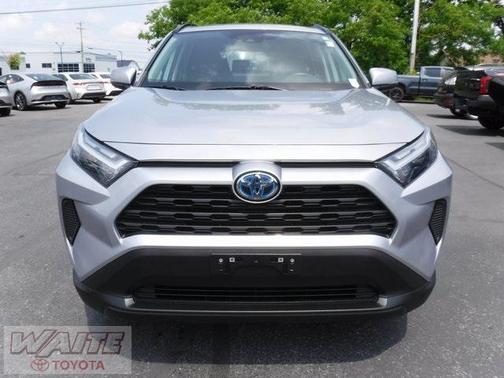 2022 Toyota RAV4 Hybrid XLE