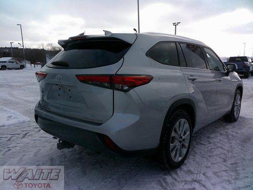 2022 Toyota Highlander Limited