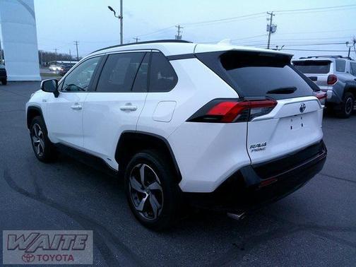 2024 Toyota RAV4 Prime SE