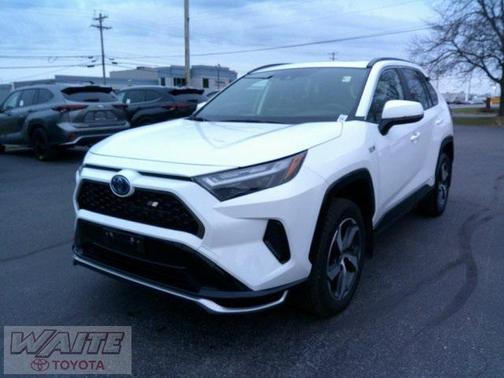 2024 Toyota RAV4 Prime SE