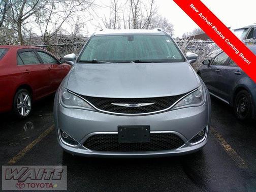 2020 Chrysler Pacifica Touring L