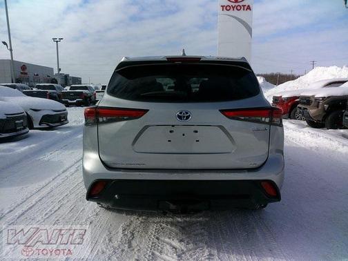 2021 Toyota Highlander Hybrid LE