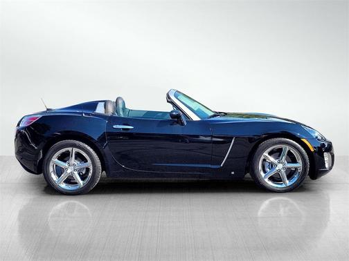 2008 Saturn Sky Red Line