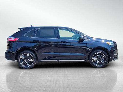 2022 Ford Edge ST