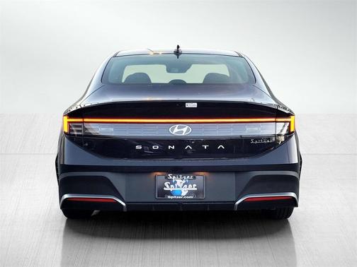 2025 Hyundai SONATA SE