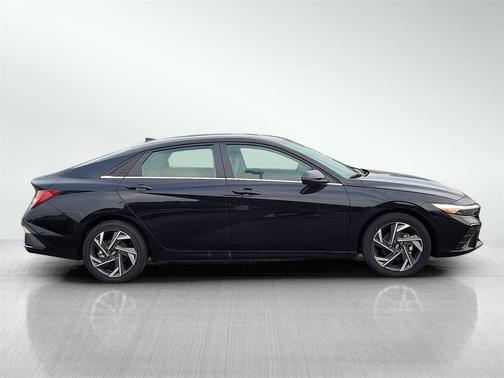 2025 Hyundai ELANTRA HEV Limited