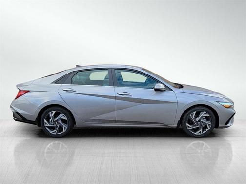 2025 Hyundai ELANTRA HEV Limited