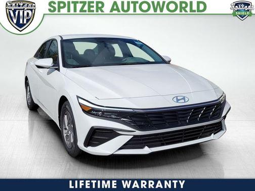 2025 Hyundai ELANTRA SE