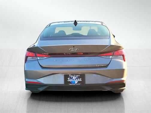 2023 Hyundai ELANTRA SE