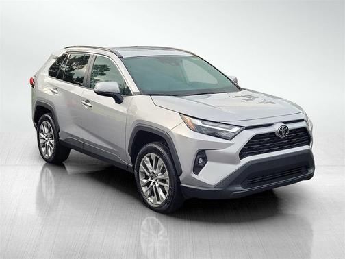 2022 Toyota RAV4 XLE Premium