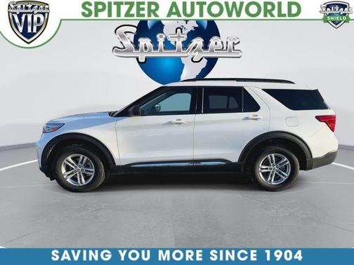 White Metallic 2022 Ford Explorer XLT