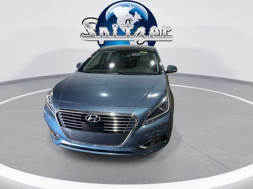 2016 Hyundai SONATA Hybrid Limited