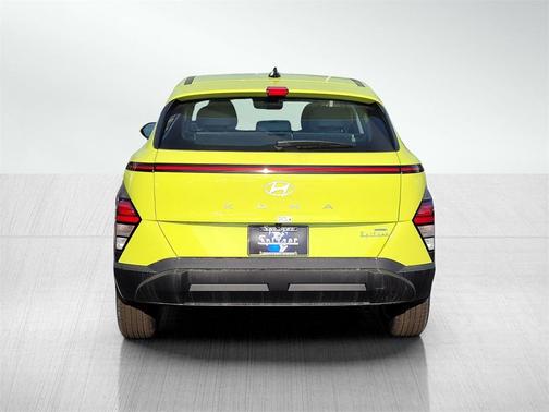 2025 Hyundai KONA SE