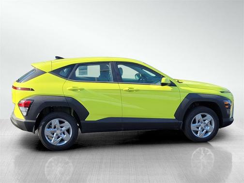 2025 Hyundai KONA SE