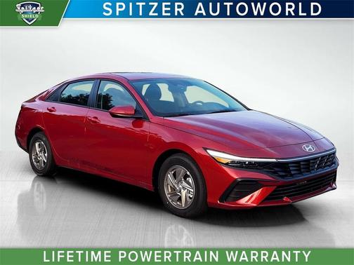 2025 Hyundai ELANTRA SE