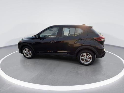 2022 Nissan Kicks S