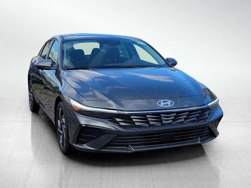 2025 Hyundai ELANTRA HEV SEL Sport