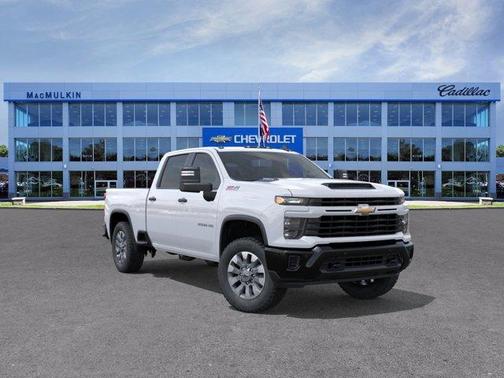Summit White 2026 Chevrolet Silverado 2500 Custom