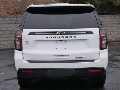 2023 Chevrolet Suburban RST