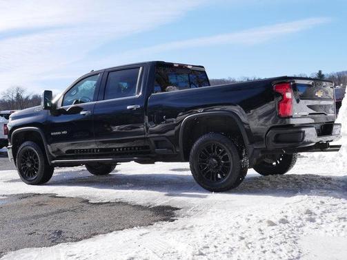 2022 Chevrolet Silverado 2500 High Country