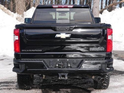 2022 Chevrolet Silverado 2500 High Country