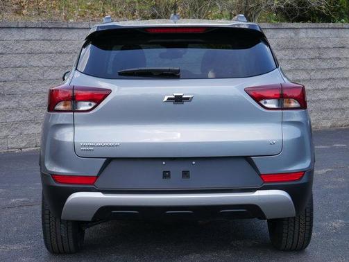 Sterling Gray Metallic 2023 Chevrolet Trailblazer LT
