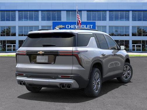 2025 Chevrolet Traverse LT