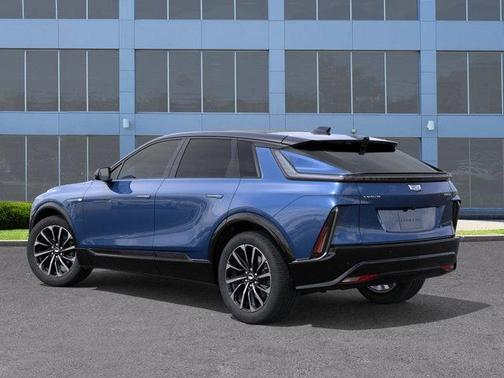 2025 Cadillac LYRIQ Sport