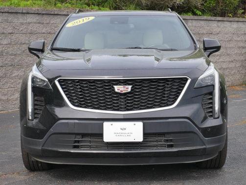 Stellar Black Metallic 2019 Cadillac XT4 Sport