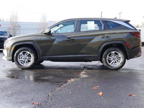 2025 Hyundai TUCSON SE