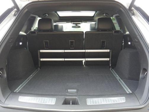Radiant Silver Metallic 2020 Cadillac XT5 Premium Luxury