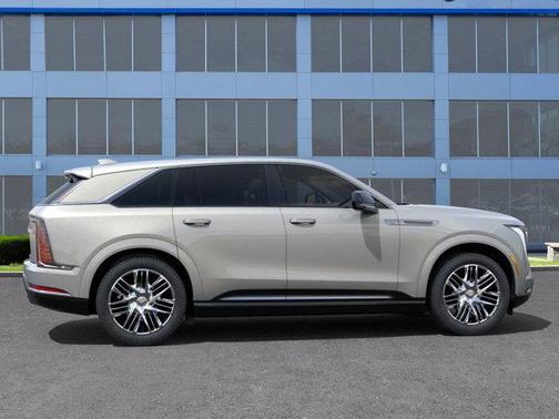 2025 Cadillac Escalade IQ 1