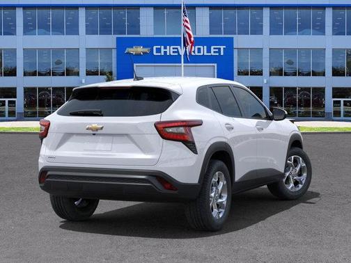 2025 Chevrolet Trax LS