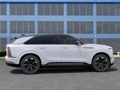 2025 Cadillac Escalade IQ SPORT 2