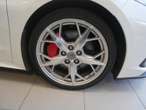 Arctic White 2021 Chevrolet Corvette Stingray w/3LT